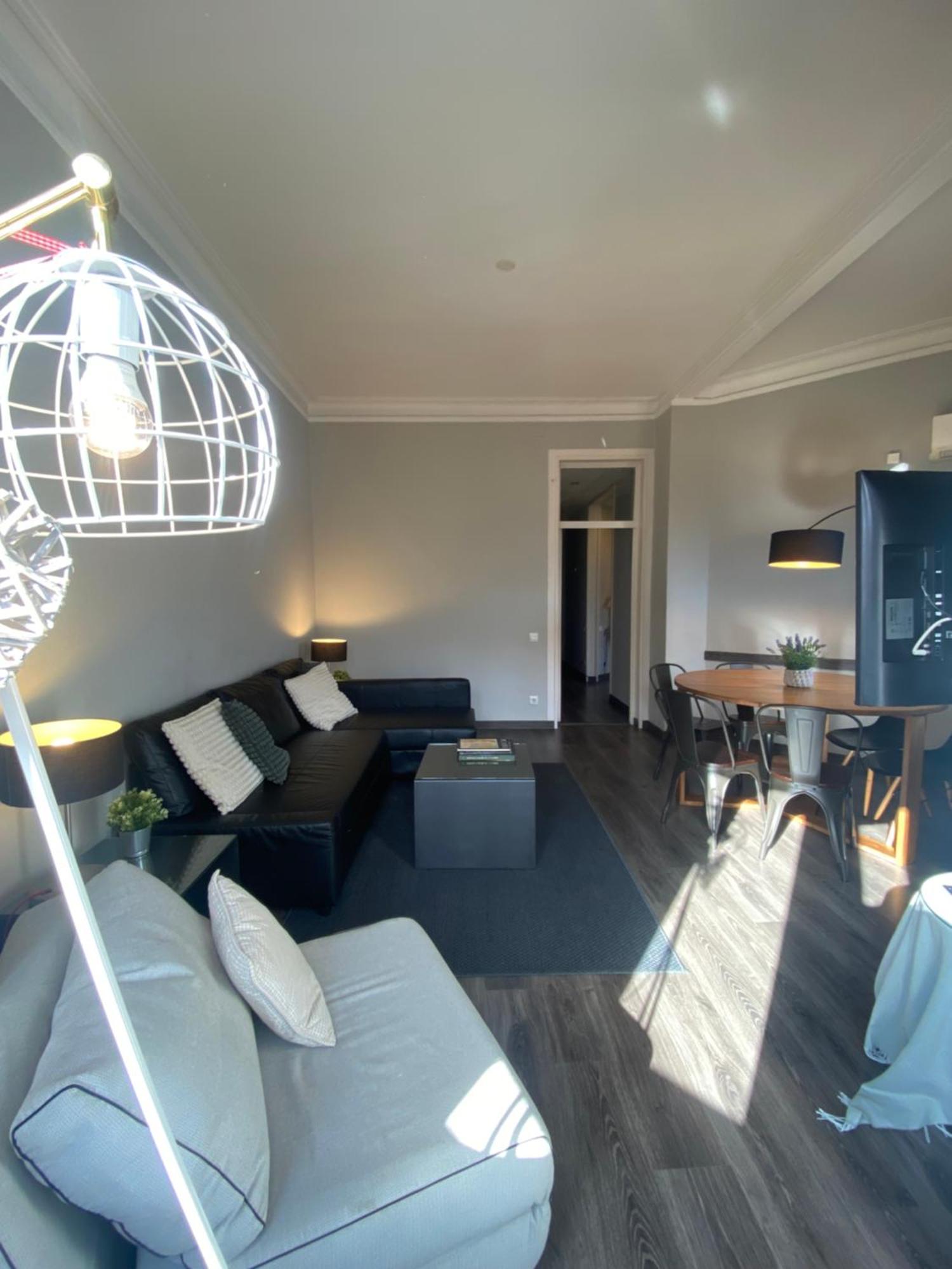 555 Apartments Bcn Барселона Екстериор снимка