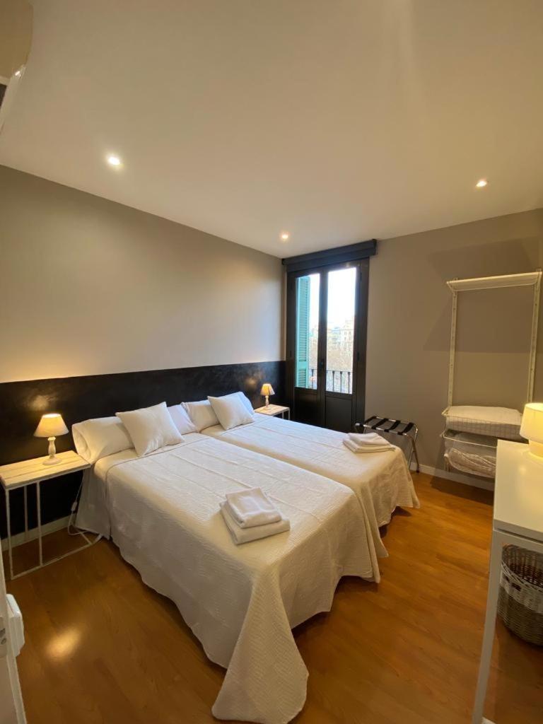 555 Apartments Bcn Барселона Екстериор снимка