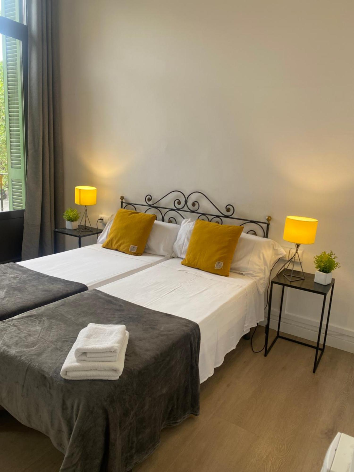 555 Apartments Bcn Барселона Екстериор снимка