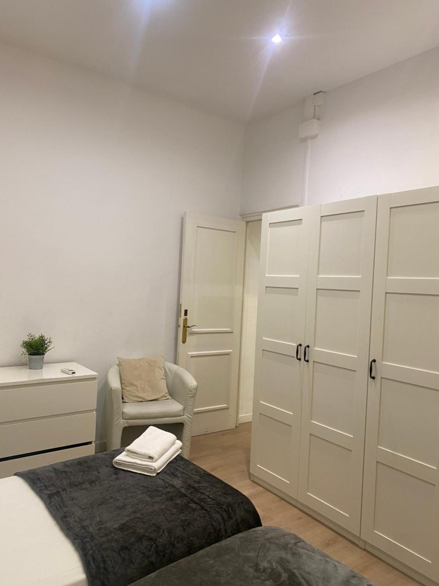 555 Apartments Bcn Барселона Екстериор снимка