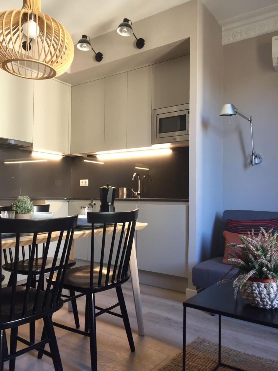 555 Apartments Bcn Барселона Екстериор снимка
